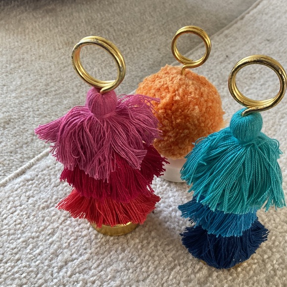 Three tassel sign photo  or card holders. Vibrant tropical cotton with gold loop - Picture 3 of 8
